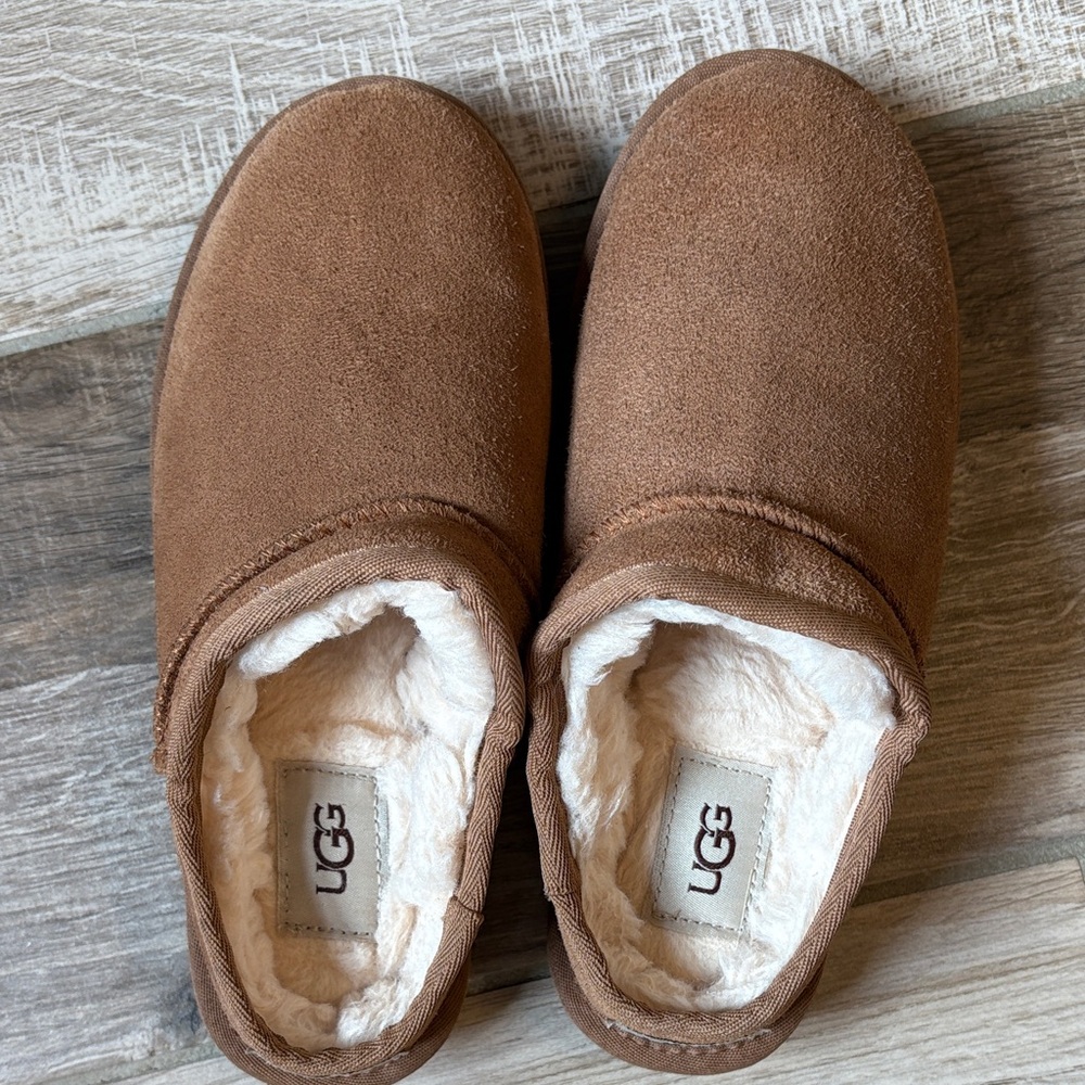 UGG Classic Slipper